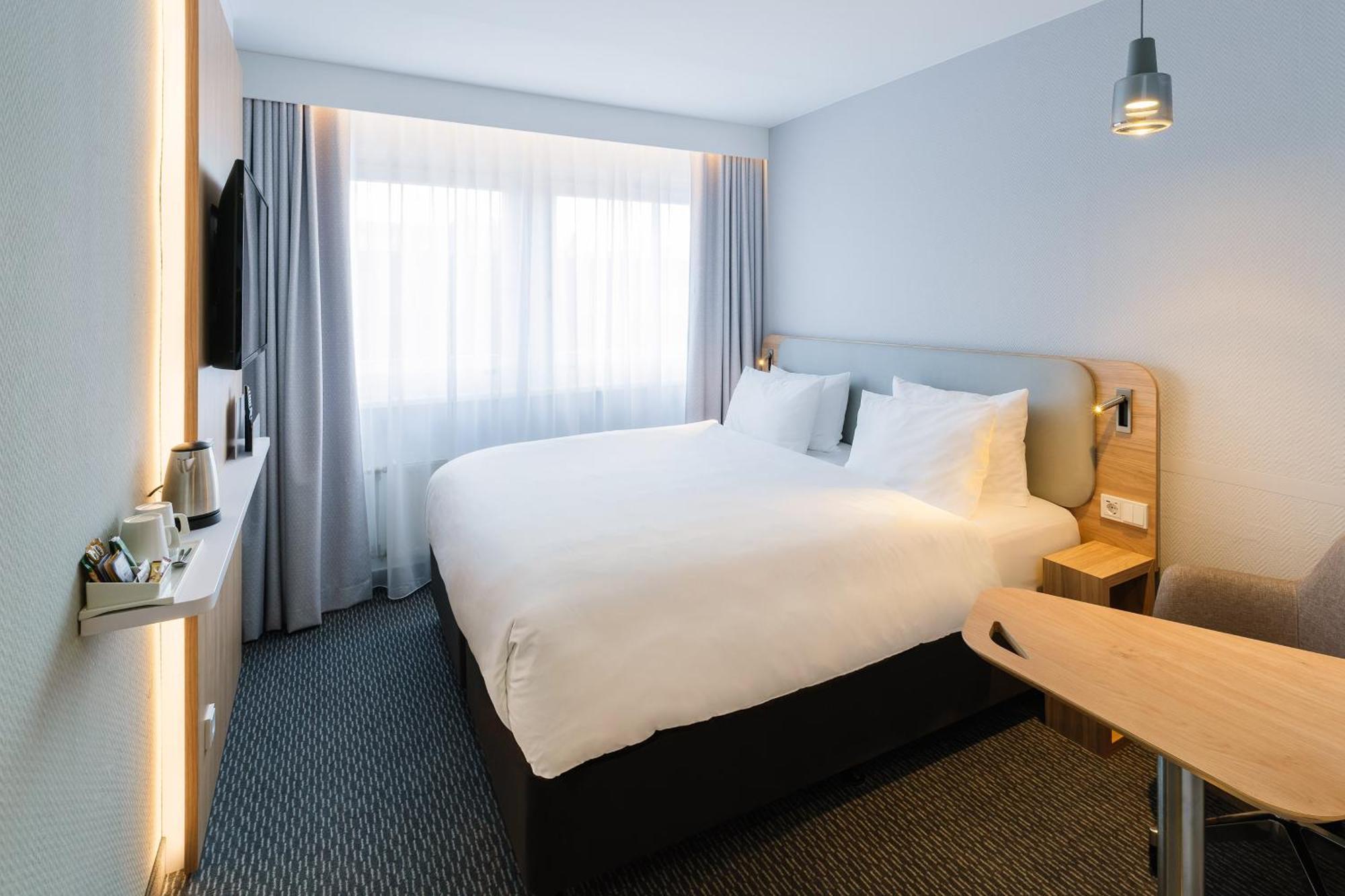 Holiday Inn Express Dresden Zentrum By Ihg Exterior foto