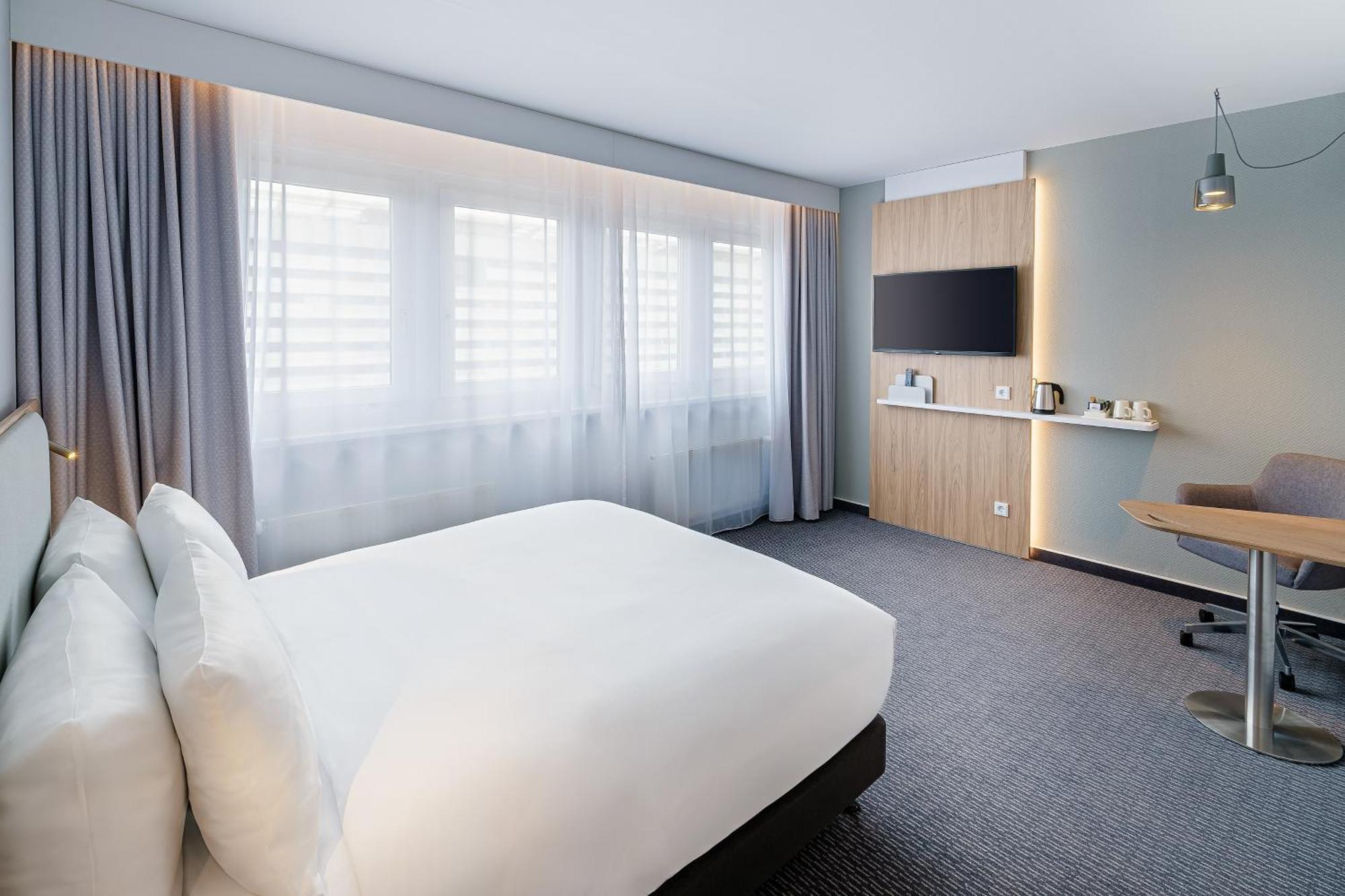 Holiday Inn Express Dresden Zentrum By Ihg Exterior foto