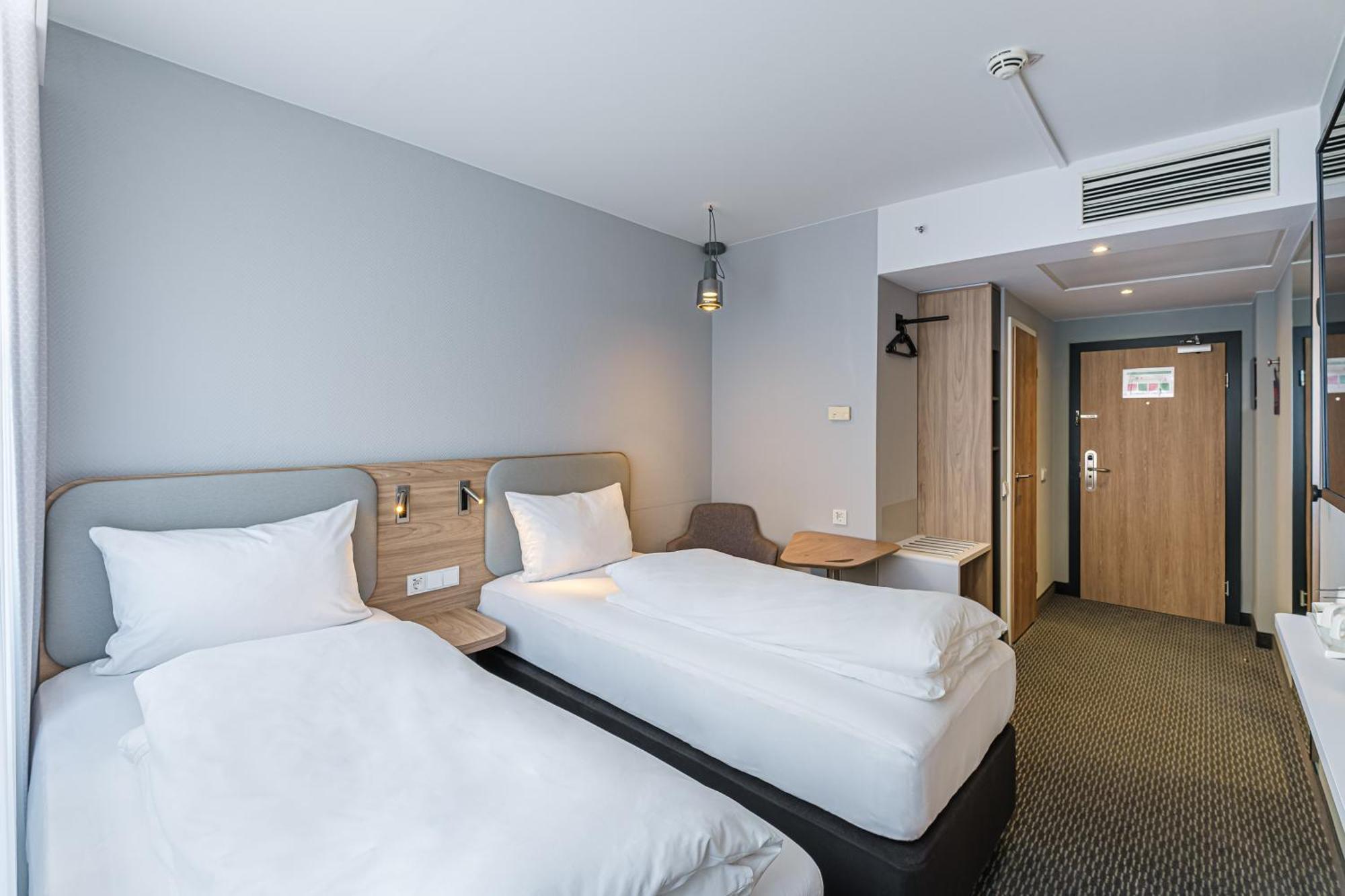 Holiday Inn Express Dresden Zentrum By Ihg Exterior foto