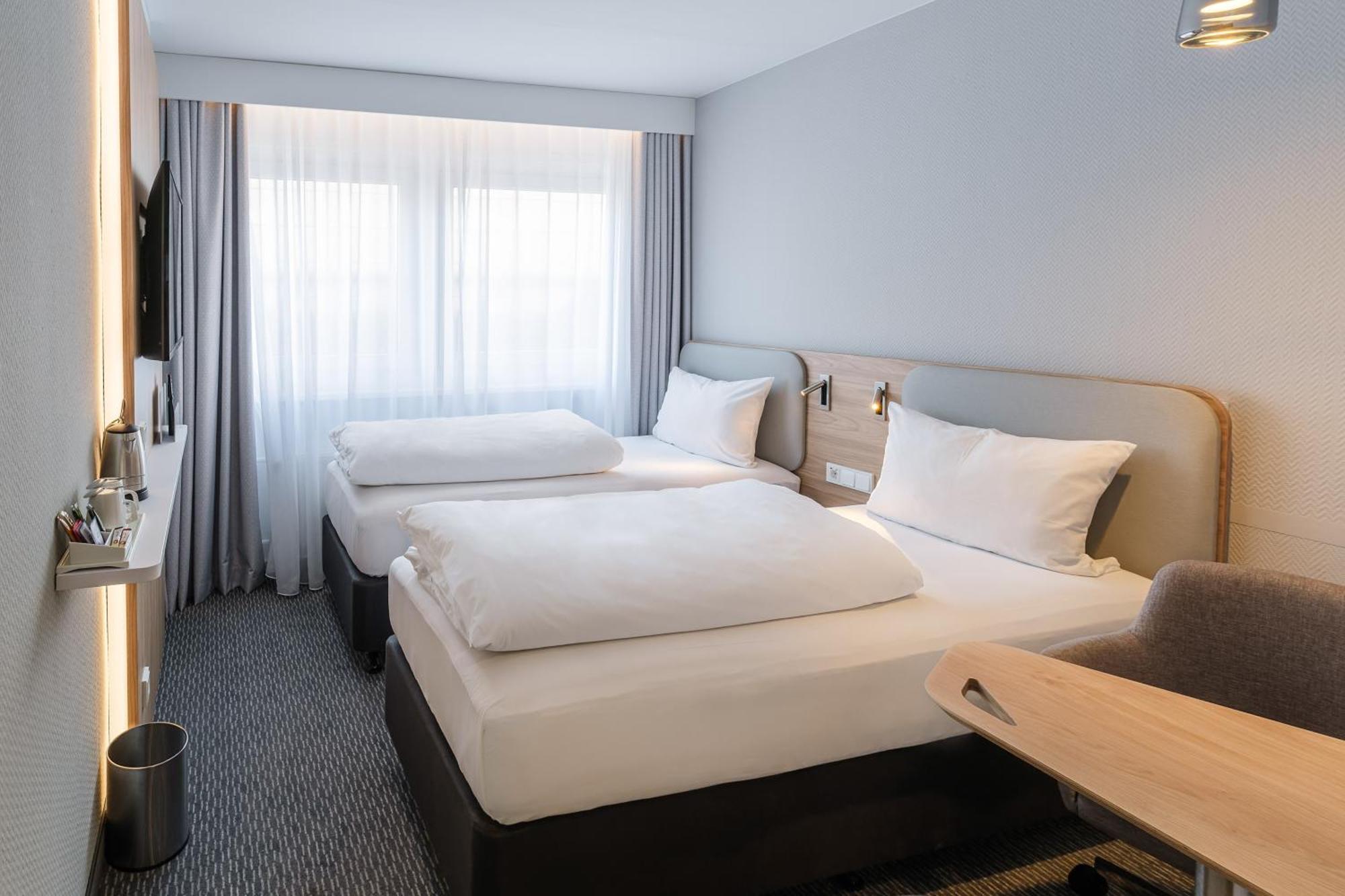 Holiday Inn Express Dresden Zentrum By Ihg Exterior foto